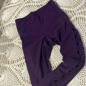 ATHLETA. cropped leggings. Size small